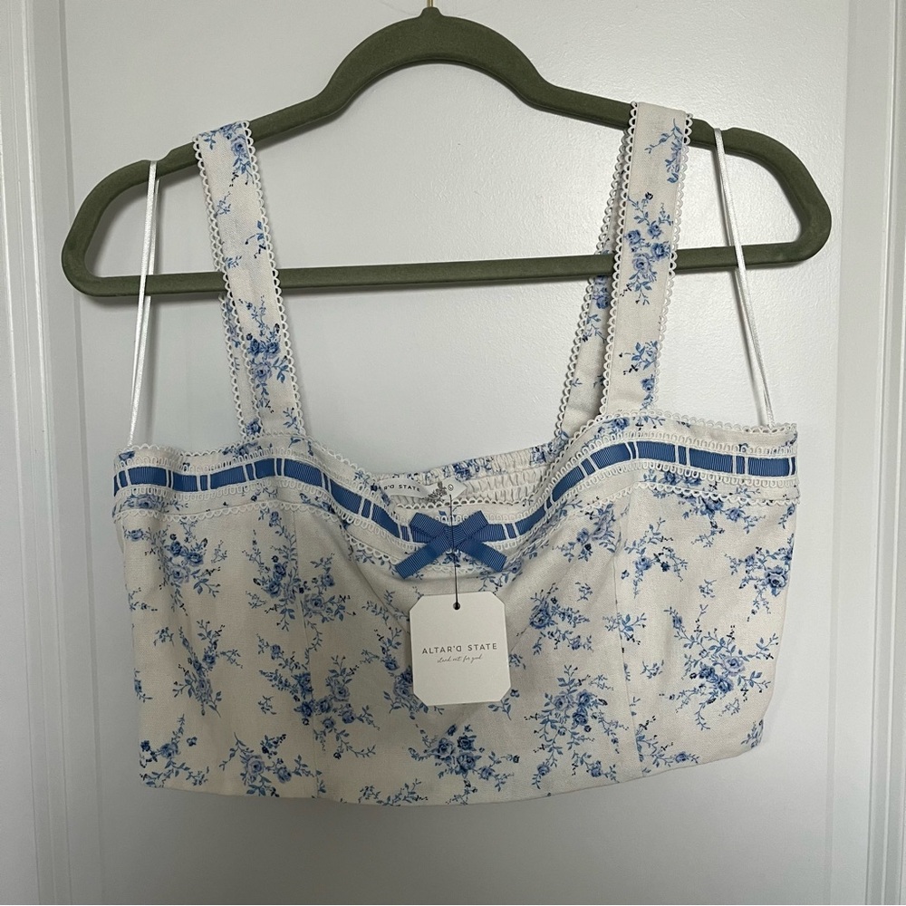 NEW Altar’d State Blue Floral Crop Top Size Large NWT - Picture 6 of 9